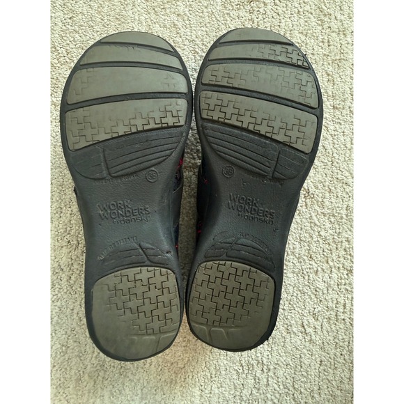 Dansko Gray with Floral Designs Size 38 – Seasoned Veterans Ready for Round 2! - Picture 8 of 10
